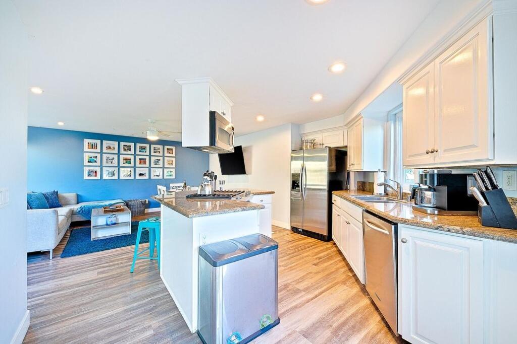 Stunning South Mission Home With Private Rooftop & Ocean Views! San Diego Exteriör bild