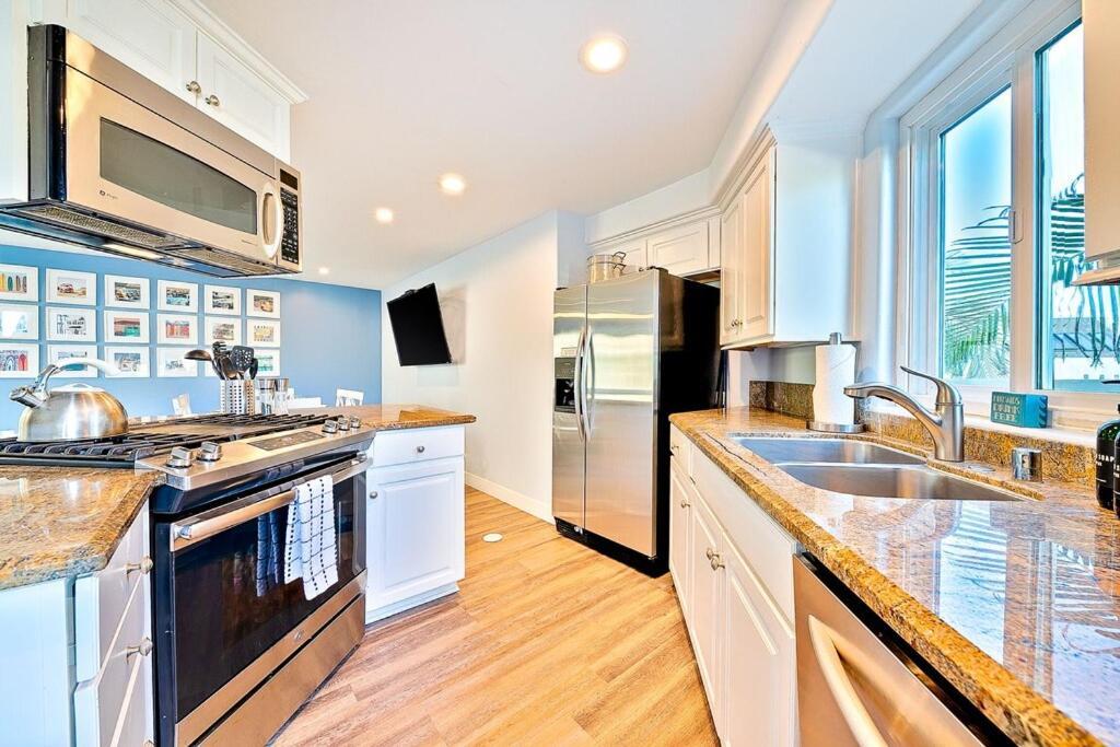 Stunning South Mission Home With Private Rooftop & Ocean Views! San Diego Exteriör bild